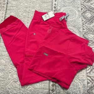 Extra large woman’s figs scrubs set